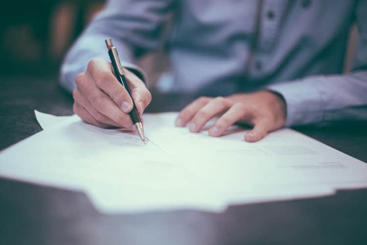 La traducción jurada de un contrato de confidencialidad hoy en día.