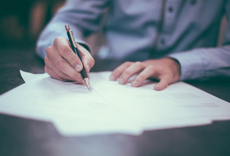 writing-1149962_1280-750x510